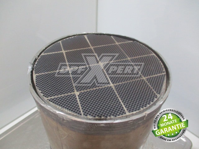 MERCEDES-BENZ C 300 CDI 4MATIC - Baujahr 2013 - 157.000 km - A2044901792 - nach der Reinigung - 39g Ruß- und Asche